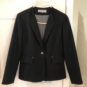 Tahari pant suit